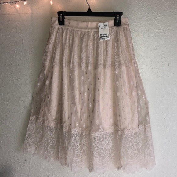 H&M Dresses & Skirts - Lace Cream Knee Length Skirt